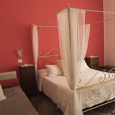 B&B Domus Garibaldi サレルノ エクステリア 写真