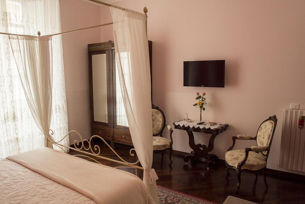 B&B Domus Garibaldi サレルノ エクステリア 写真