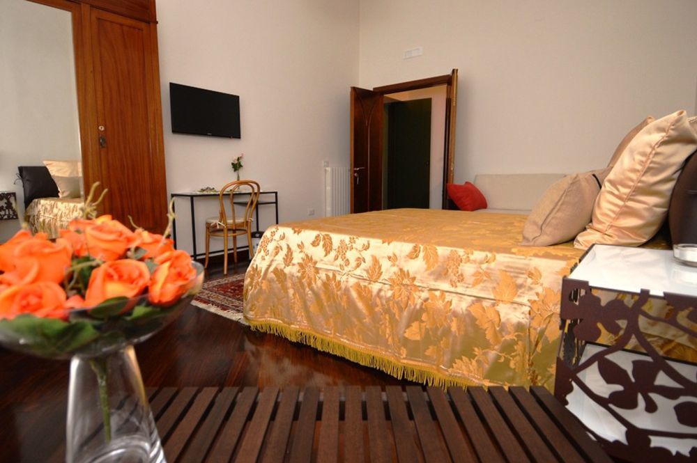 B&B Domus Garibaldi サレルノ エクステリア 写真